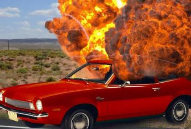 5 Explosiones de un Ford Pinto / Ryan Rivadeneyra