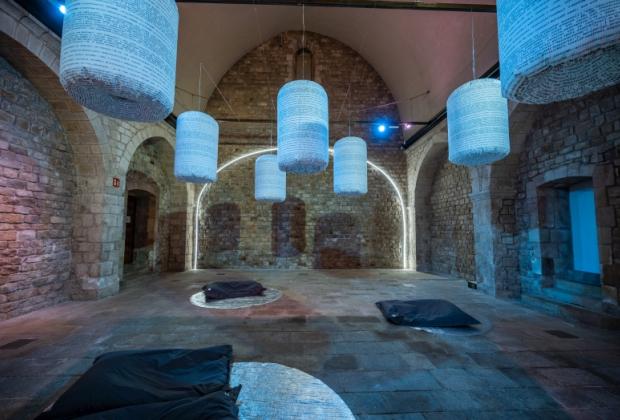 Monica Rikic, Diàleg