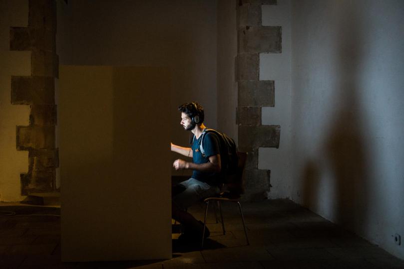 Es una escena en la que yo mismo actúo / Luis Bezeta