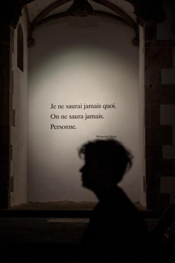 Primer plano de ella gritando / Pol González