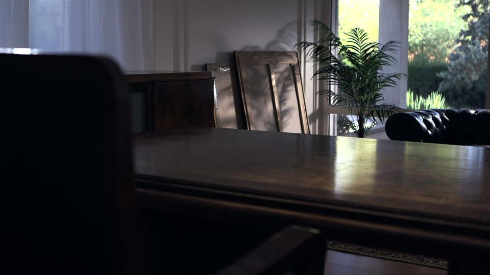 Primer plano de ella gritando / Pol González