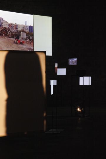 el otro aquí, de valentina alvarado y carlos vásquez