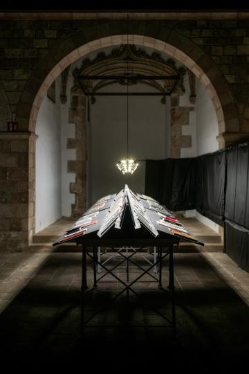 Entre les pedres. 30 anys de La Capella