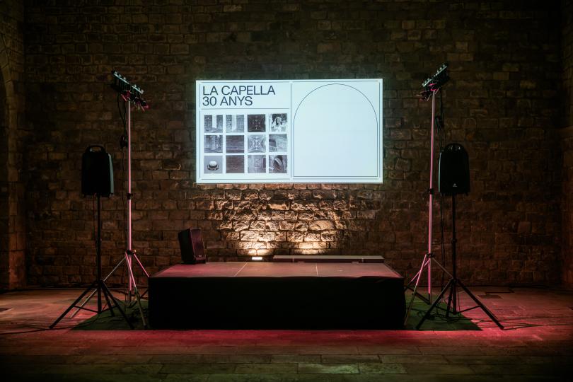 Entre les pedres. 30 anys de La Capella