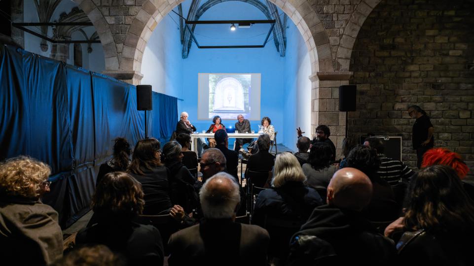 Entre les pedres. 30 anys de La Capella