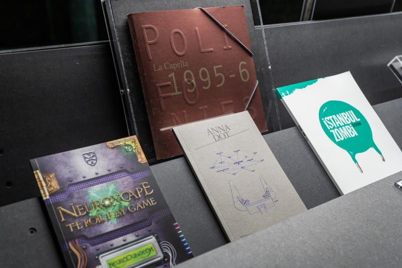 Entre les pedres. 30 anys de La Capella