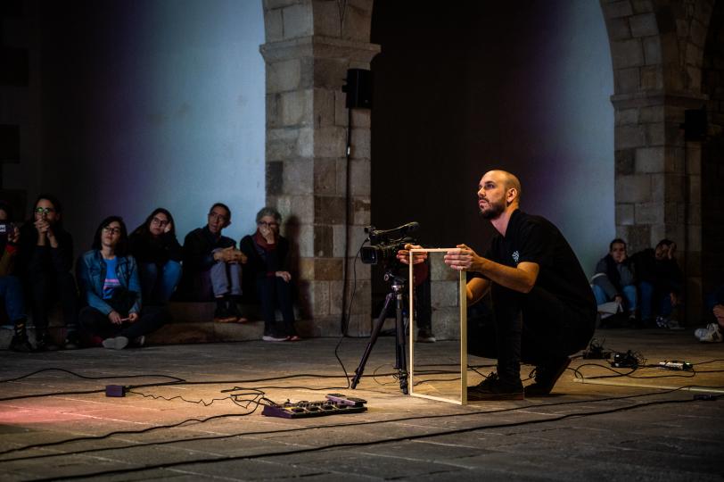 Cicuta: Ara les imatges brotaran com flors o Jennifer in paradise