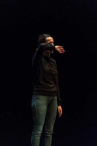 En lloc d'actuar fabulo / Laia Estruch